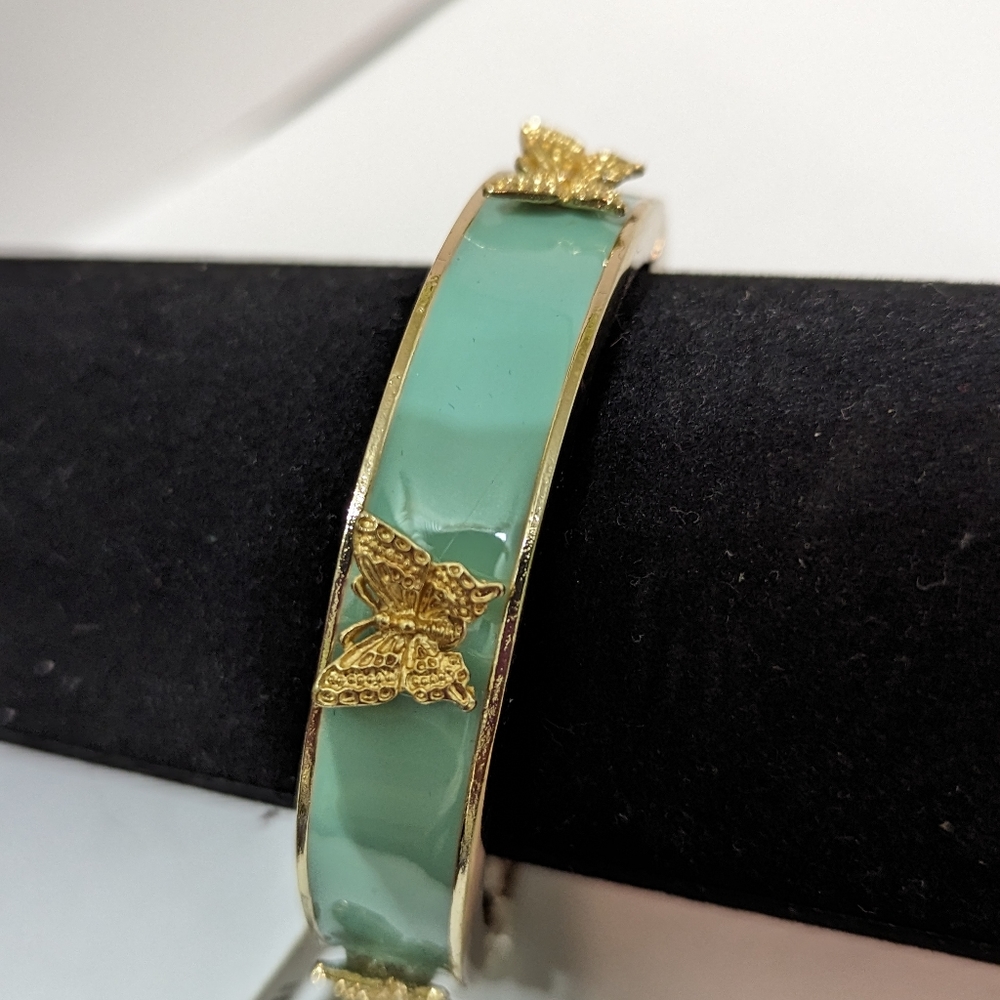 - Butterfly Hinge Bangle - Picture 7 of 9